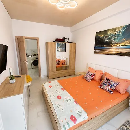 Mnt Vibes Residence- Near Azimuth Lägenhet Năvodari