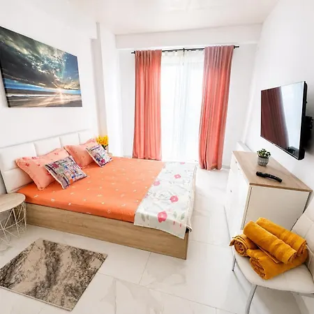 Mnt Vibes Residence- Near Azimuth Lägenhet Năvodari