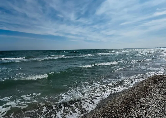 Mnt Vibes Residence- Near Azimuth